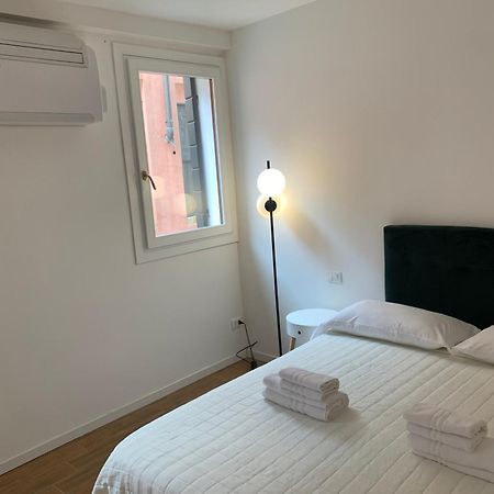 Appartamento Con Cortile Венеція Екстер'єр фото